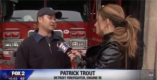 外国理发师吃瓜视频大全,趣味横生的国际理发厅一幕