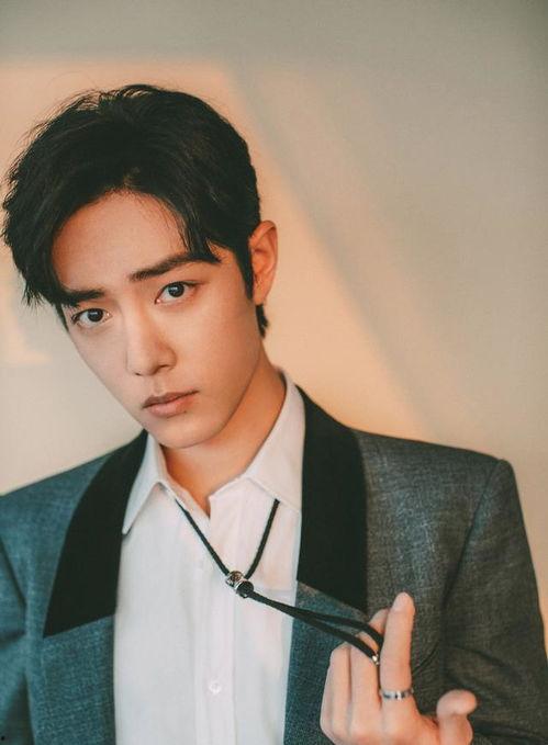 肖战吃瓜花絮搞笑视频,吃瓜瞬间笑翻网友