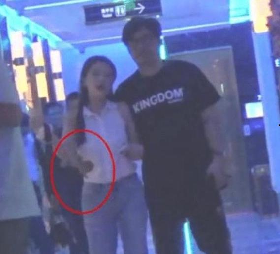 吃瓜少女发言视频